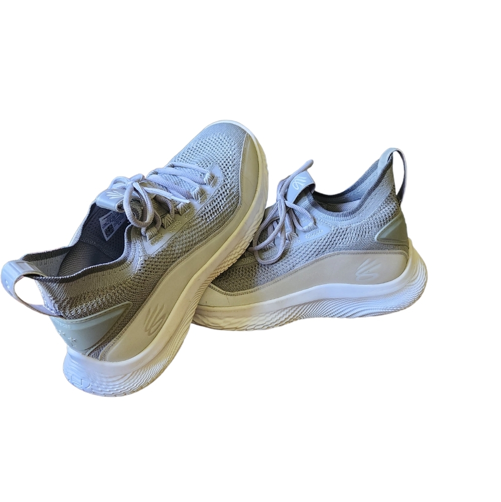 Under Armour Men's Light Gray and White Athletic Running Shoes